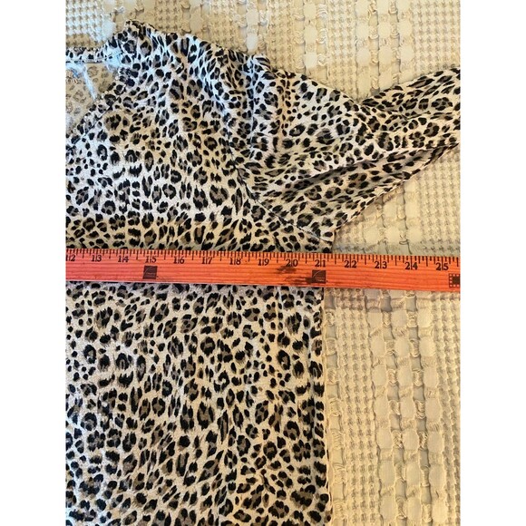 Croft & Barrow Womens Size Large Cheetah top & Bottom PJ’s Soft Comfy Casual - Picture 11 of 12
